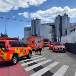 Desalojan la fábrica de Dulcesol, en Gandía, por un incendio