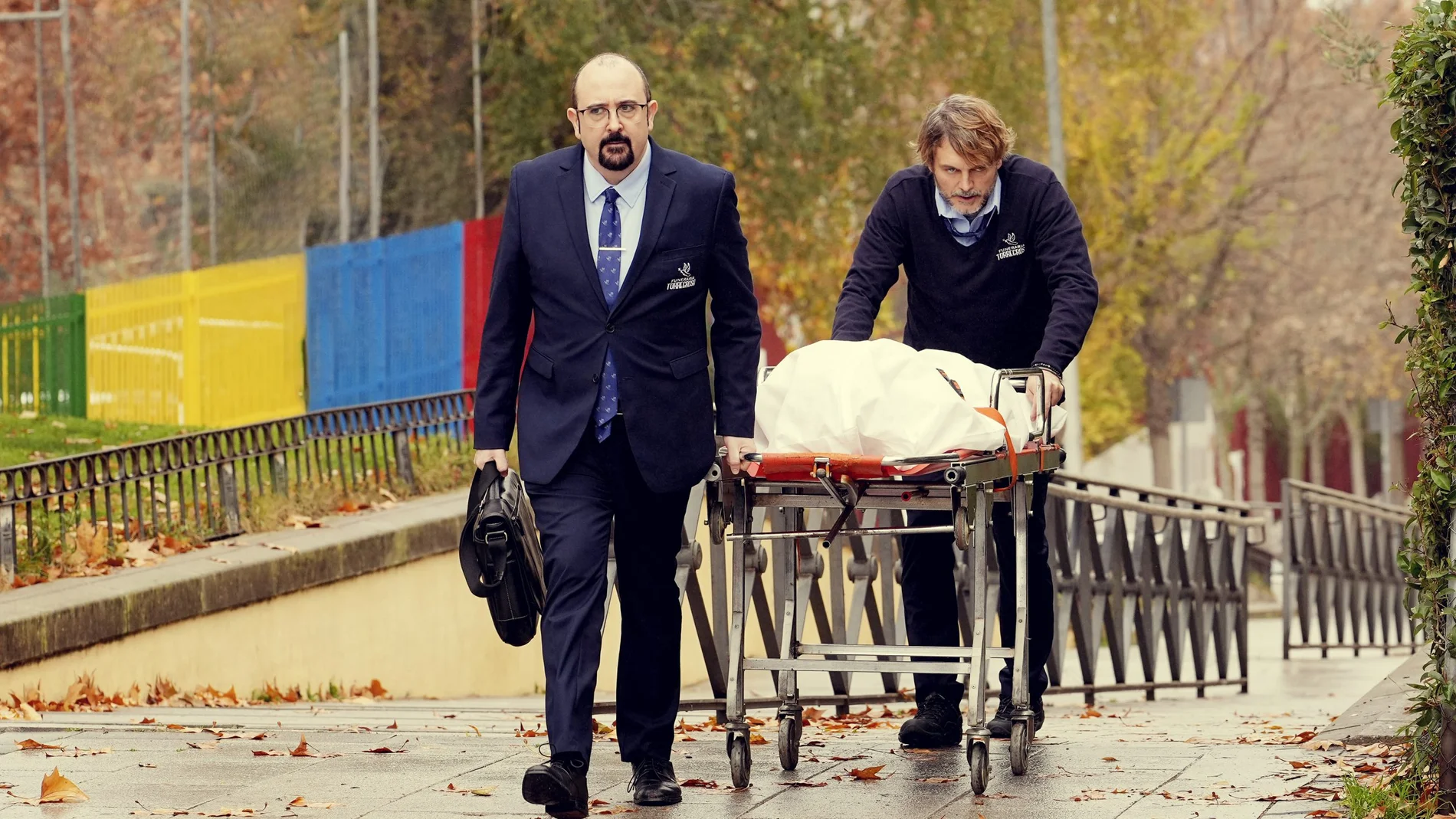 «Muertos, S.L.»: Así, merece la pena morirse de risa