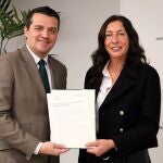 El presidente de la FAMP y la consejera de Inclusión Social
