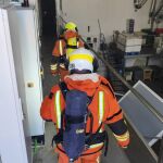 Trece personas atendidas por inhalación de humo en el incendio ya extinguido de Dulcesol