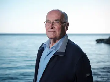 Enric Benito, médico humanista y oncólogo español, sobre la muerte: "Siento por ti si crees que esto se acaba" Enric Benito, médico humanista y oncólogo español, sobre la muerte: "Siento por ti si crees que esto se acaba"