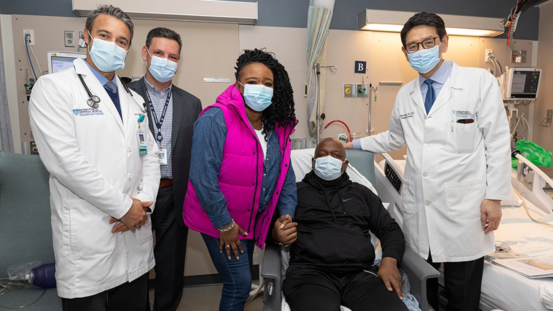Rick Slayman junto a su equipo médico HOSPITAL GENERAL DE MASSACHUSETT 04/04/2024
