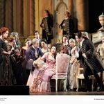 Un momento del montaje de «Adriana Lecouvreur» que abrirá la temporada del Real
