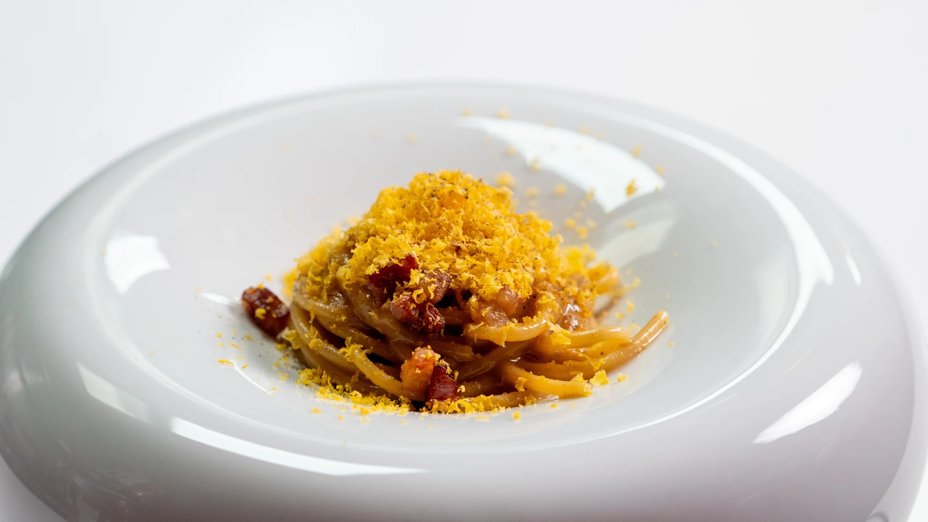 El ingrediente que uso para hacer carbonara en lugar de la nata es barato