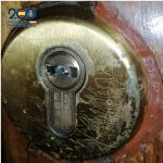Una cerradura manipulada