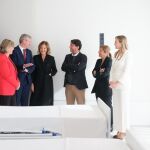 Rueda, durante la visita de hoy a la residencia de Lugo. 