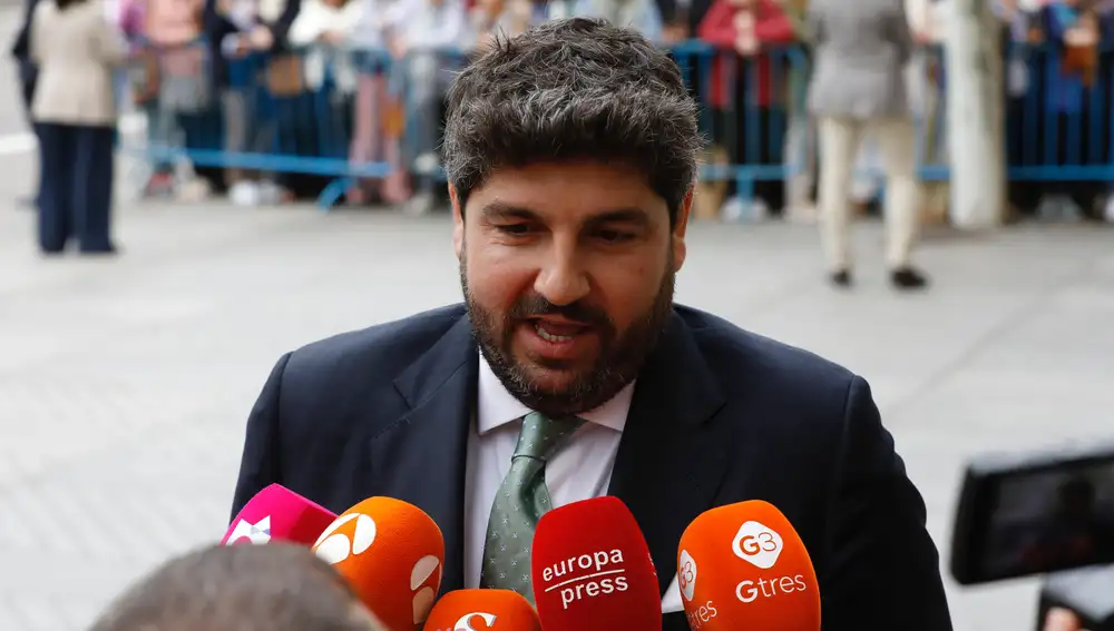 Fernando López Miras en la boda de Almeida y Urquijo