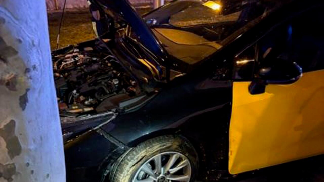 Detenido un hombre por robar un taxi en Barcelona tras amenazar al ...