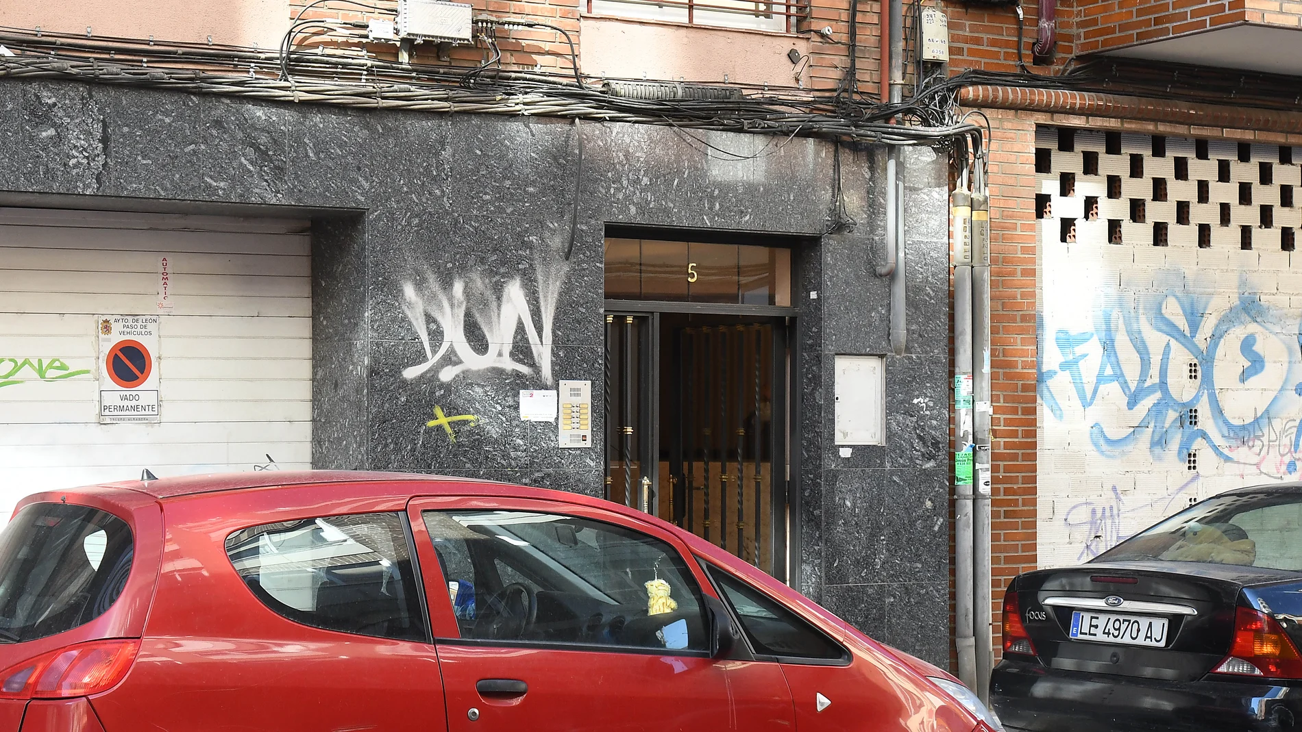 Portal de la capital leonesa donde fue asesinada la mujer