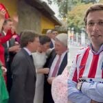 El detalle futbolero de la boda de Almeida que pocos conocían: así se cantó el himno del Atleti