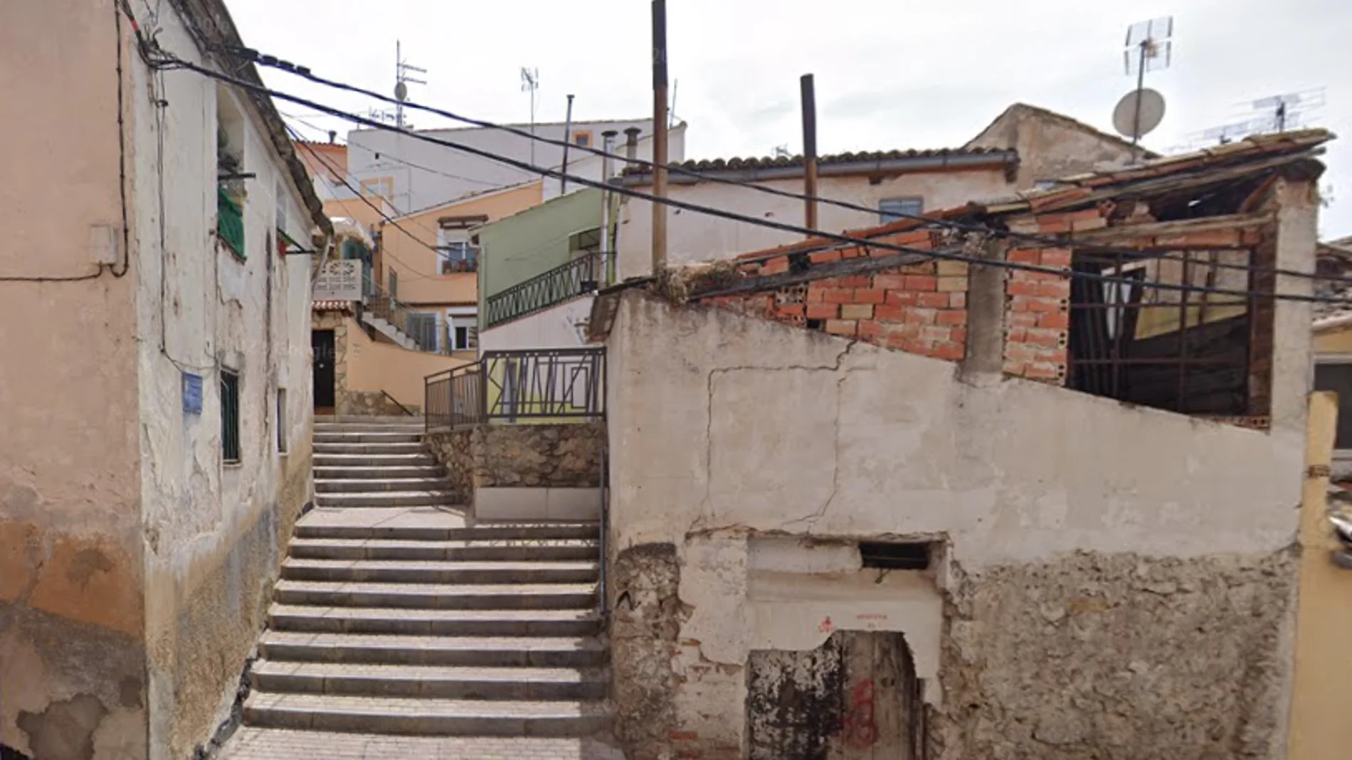 Acceso a la calle Collidilla del barrio de San Antón de Cuenca