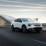 El Citroën C4X, ahora también eléctrico