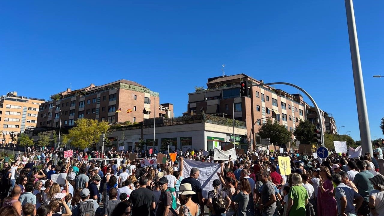 Vecinos de Montecarmelo vuelven a protestar contra el cantón de limpieza, pese a la sentencia judicial