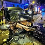 La furgoneta quedó destrozada