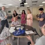 Imagen de archivo de la consejera de Política Social, Familias e Igualdad, Conchita Ruiz, durante su visita a la residencia de mayores de Santomera