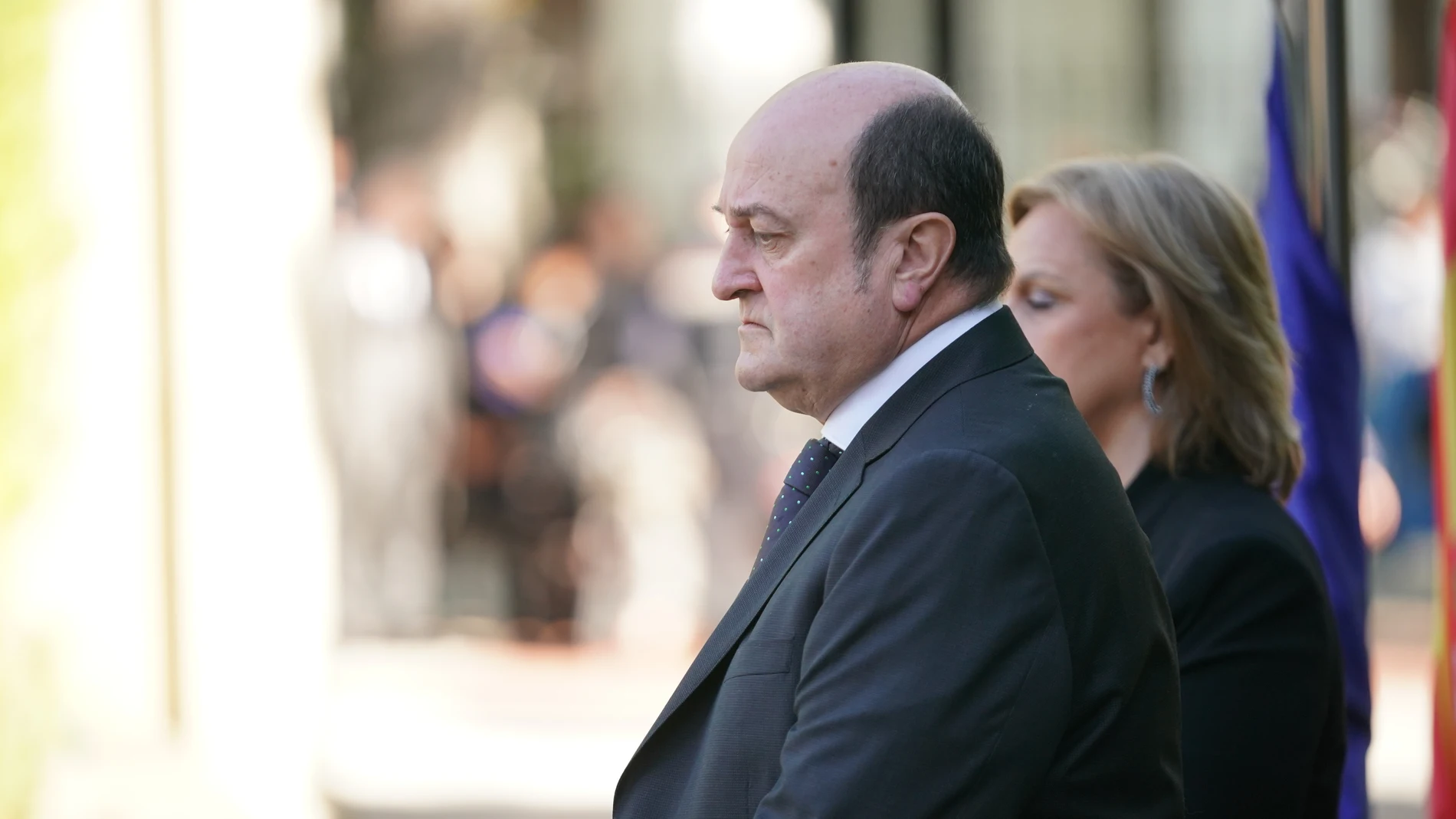 El presidente del EBB del PNV, Andoni Ortuzar, en la capilla ardiente del exlehendakari, José Antonio Ardanza IÑAKI BERASALUCE EUROPA PRESS 10/04/2024