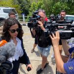 Silvia Bronchalo, madre de Daniel Sancho, a su llegada al tribunal de Koh Samui