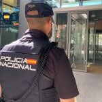 El Parlamento reclama que el Gobierno central declare profesión de riesgo Policía Nacional y Guardia Civil
