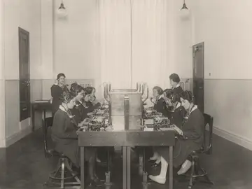 Las telefonistas conectaban a diario la vida de miles de personas Las telefonistas conectaban a diario la vida de miles de personas