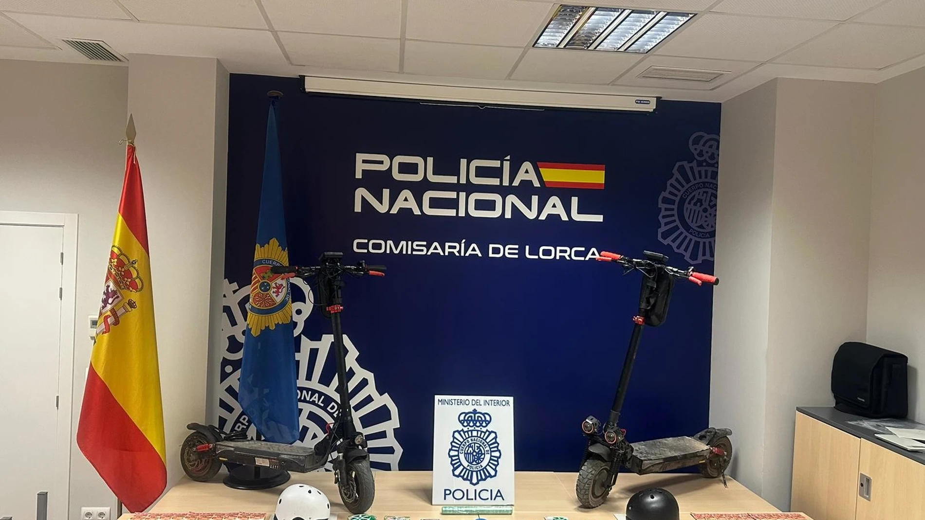 Efectivos y dinero intervenidos POLICÍA NACIONAL 11/04/2024