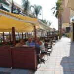 una terraza en Fuengirola