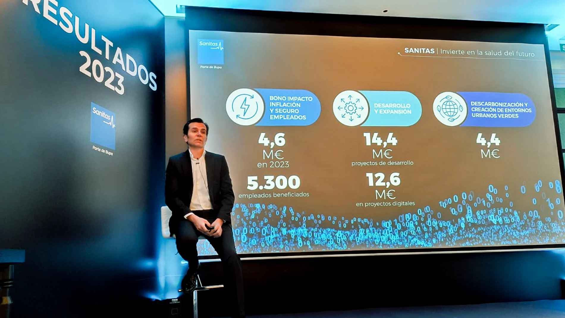 GRAF7409. MADRID, 11/04/2024.- La aseguradora de salud Sanitas, del grupo británico Bupa, obtuvo un beneficio operativo de 210 millones de euros en 2023, un 2 % más que el año anterior, al tiempo que facturó 2.637 millones de euros, un 12 % más. En rueda de prensa, el consejero delegado de Sanitas España, Iñaki Peralta (c), se ha mostrado muy satisfecho con estos resultados, y ha explicado que han mantenido su política de ajuste de tarifas de las primas de seguros con arreglo a la inflación, ...