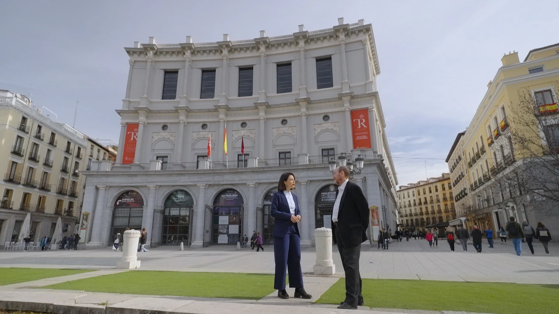 Fragmento del primer programa de la tercera temporada de "Los Pilares del tiempo"