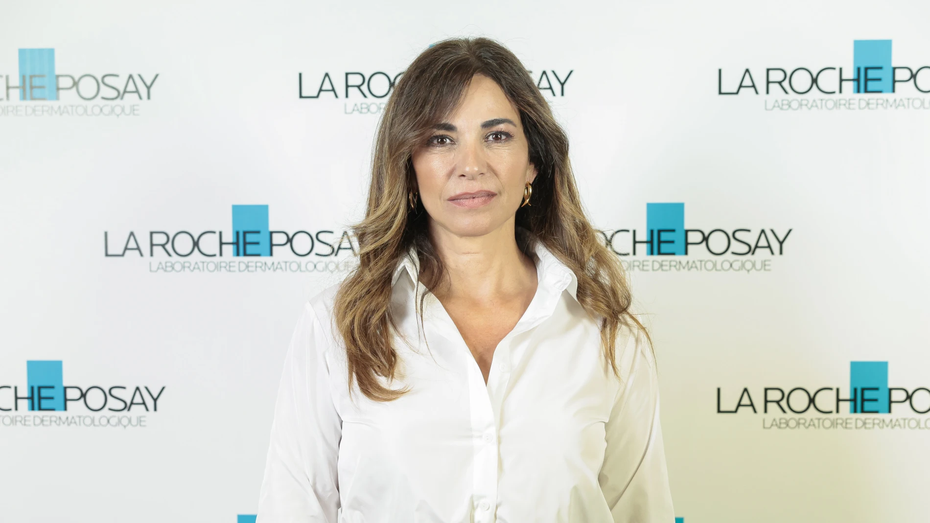 Mariló Montero con look elegante perfecto para la Feria.