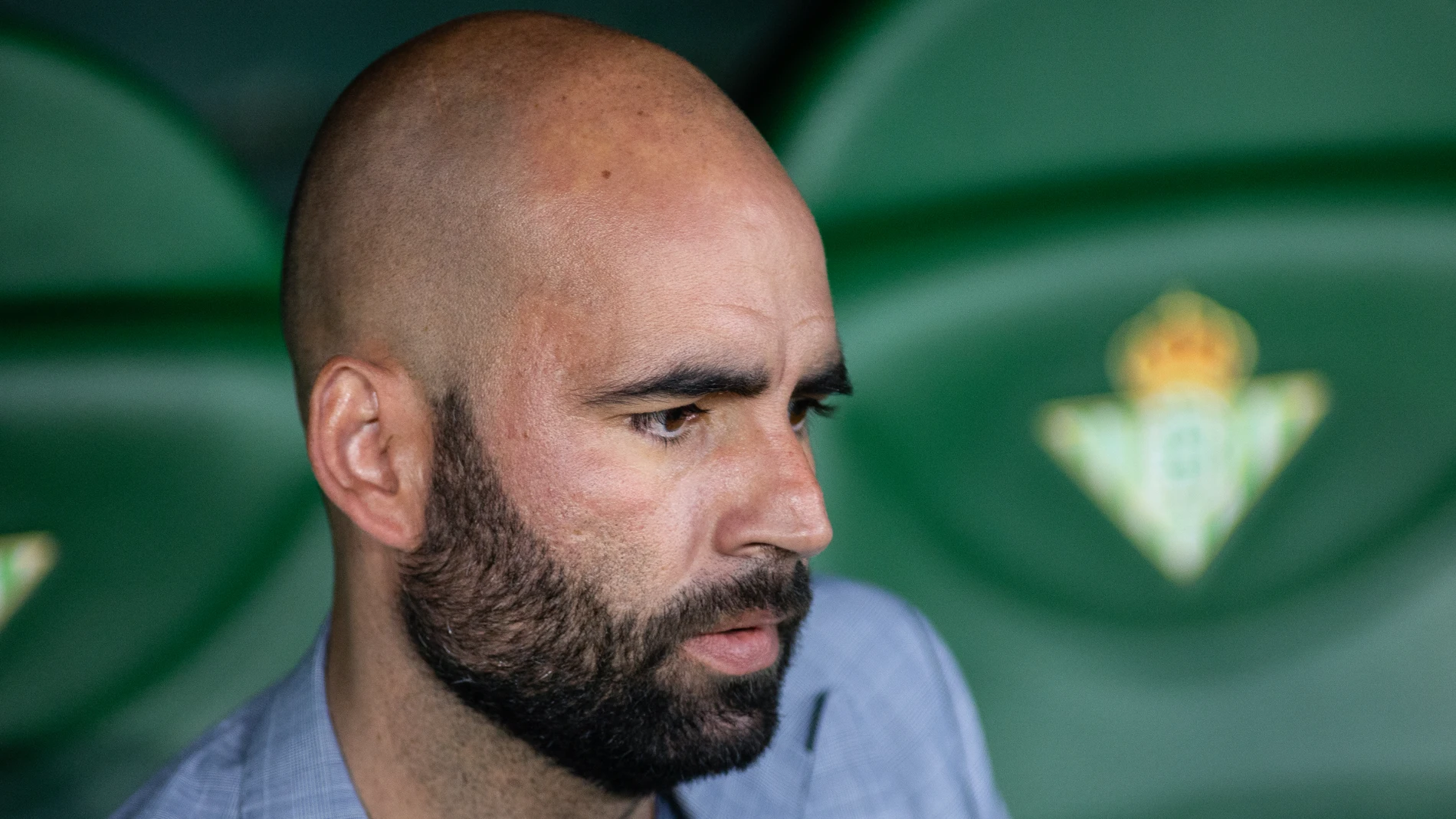Claudio Giraldez, head coach of Celta de Vigo, looks on during the Spanish league, La Liga EA Sports, football match played between Real Betis and RC Celta de Vigo at Benito Villamarin stadium on April 12, 2024, in Sevilla, Spain. AFP7 12/04/2024 ONLY FOR USE IN SPAIN