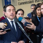 Albares se reúne con David Cameron y Maroš Šefcovic en Bruselas para tratar cuestiones acerca de Gibraltar