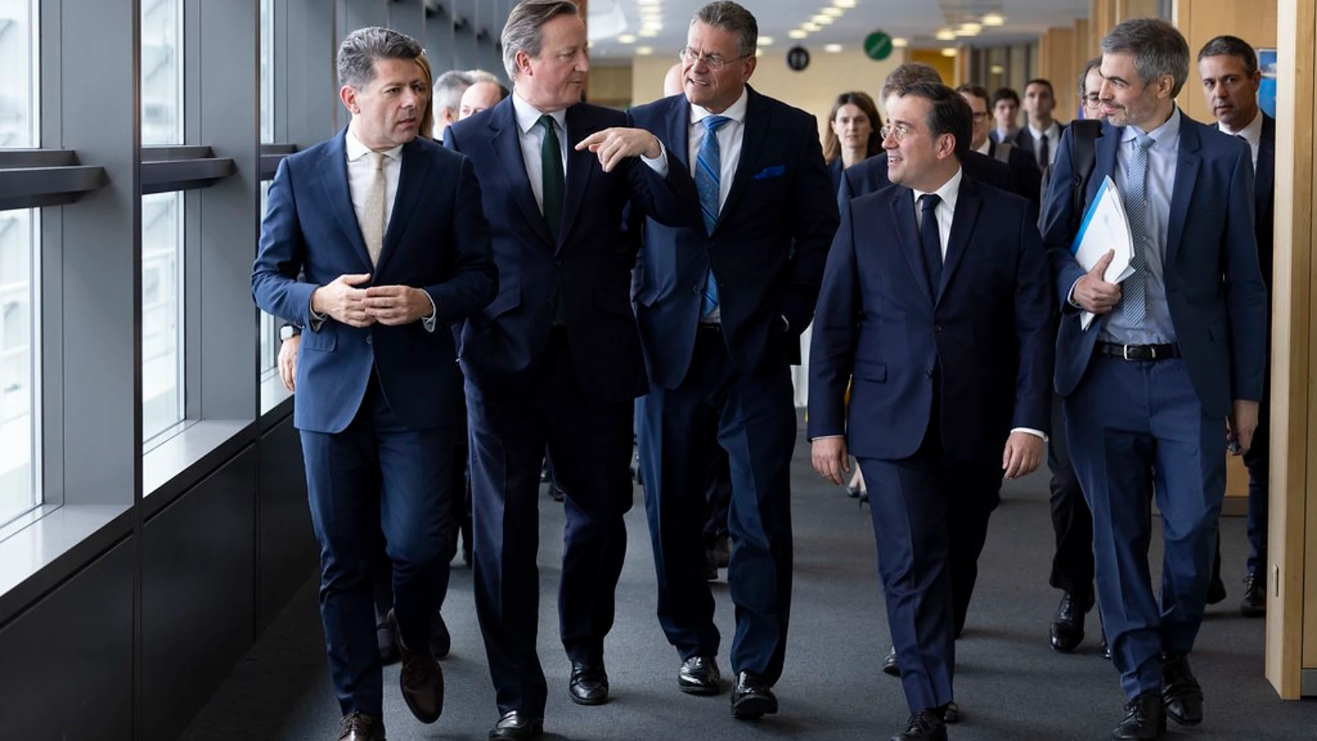 El ministro principal de Gibralar, Fabian Picardo; el ministro de Exteriores británico, David Cameron; el vicepresidente de la Comisión Eruopea Maros Sefcovic; y el ministro de Exteriores español, José Manuel Albares KIRSTY O'CONNOR / FCDO 12/04/2024