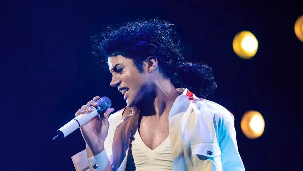 Jaafar Jackson como Michael Jackson