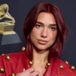 Dua Lipa visita la mítica la chocolatería San Ginés: “Disfrutando mucho”