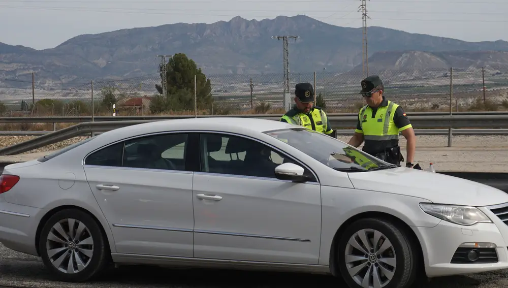 Hasta el próximo domingo, Tráfico desarrolla una nueva campaña especial de control de alcohol y drogas