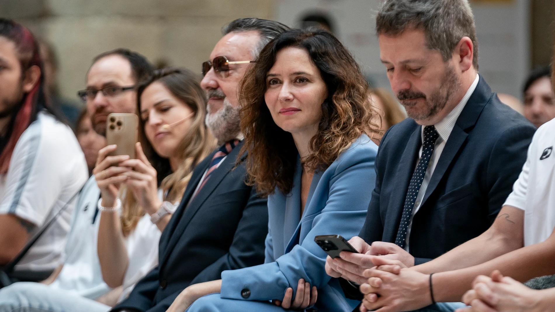 La presidenta de la Comunidad de Madrid, Isabel Díaz Ayuso, durante la presentación de los deportistas madrileños preseleccionados para participar en los Juegos Paralímpicos de París, en la Real Casa de Correos, a 15 de abril de 2024, en Madrid (España). Los Juegos Paralímpicos de París 2024 serán los decimoséptimos Juegos Paralímpicos y tendrán lugar en del 28 de agosto al 8 de septiembre. 15 ABRIL 2024;AYUSO;DEPORTISTAS MADRILEÑOS;PRESELECCIONADOS;JUEGOS PARALÍMPICOS;PARÍS 2024;MADRID A. ...