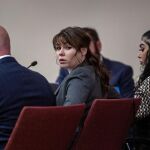 EEUU.- Condenada a 18 meses de cárcel la armera de la película de Alec Baldwin en la que murió tiroteada Haylna Hutchins