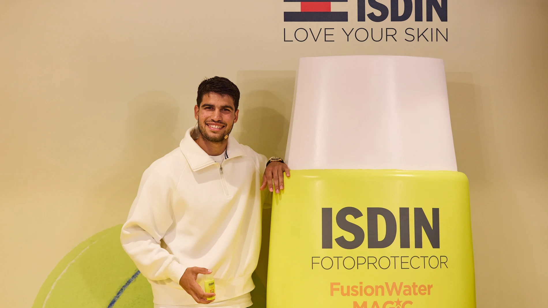 Carlos Alcaraz en el evento de ISDIN