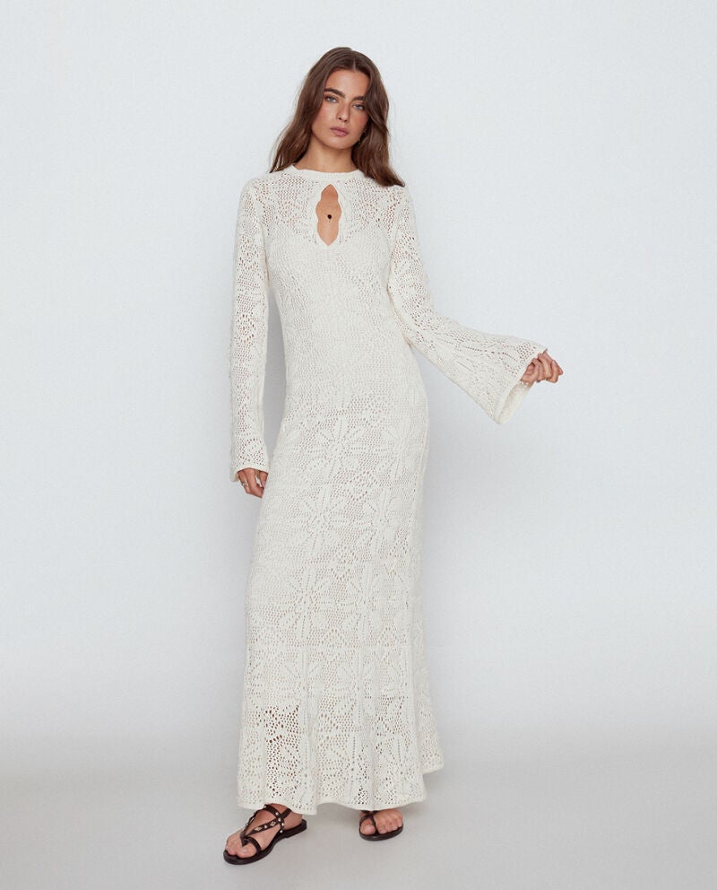 Vestido punto calado.
