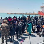 La Marina marroquí intercepta dos pateras con 131 personas rumbo a Canarias