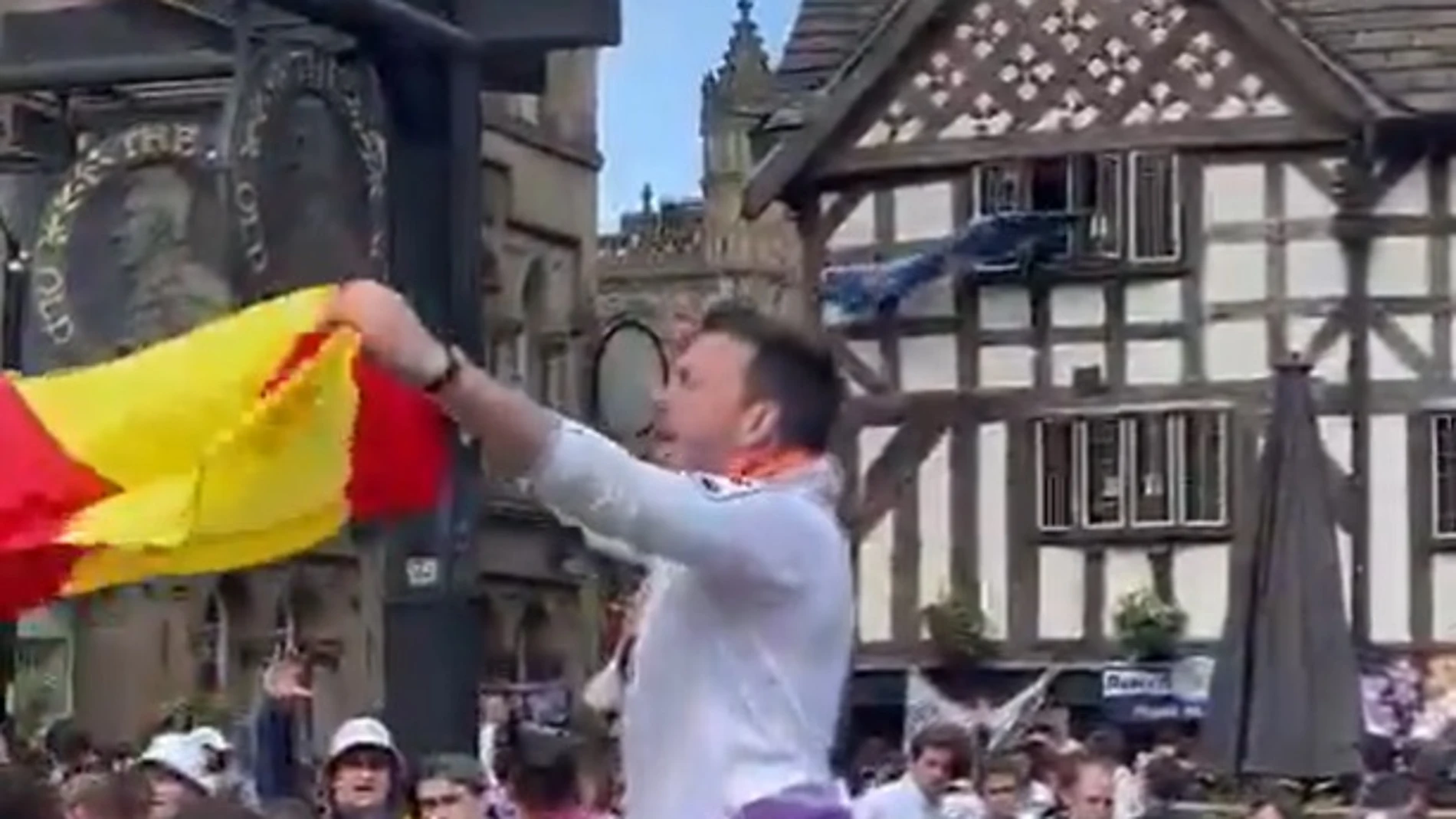 Aficionados madridistas en la ciudad de Mánchester esta tarde