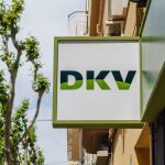 Barcelona, España - 7 de mayo de 2022. DKV Seguros, compañía de seguros de salud, filial en España de la multinacional ERGO Insurance Group