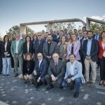 Foto de familia de los miembros del patronato de Execyl tras la reunión