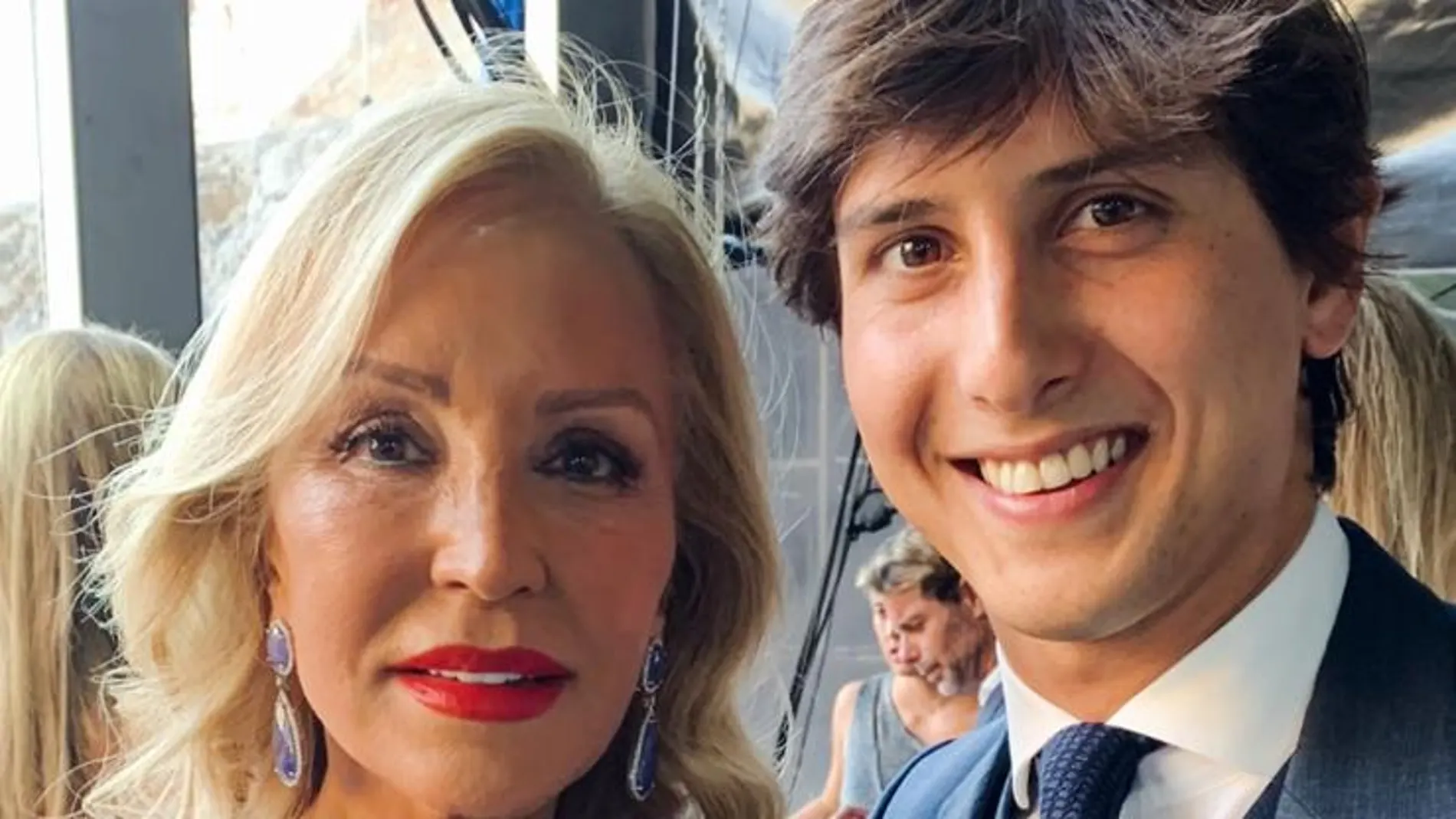 Carmen Lomana con Roca Rey