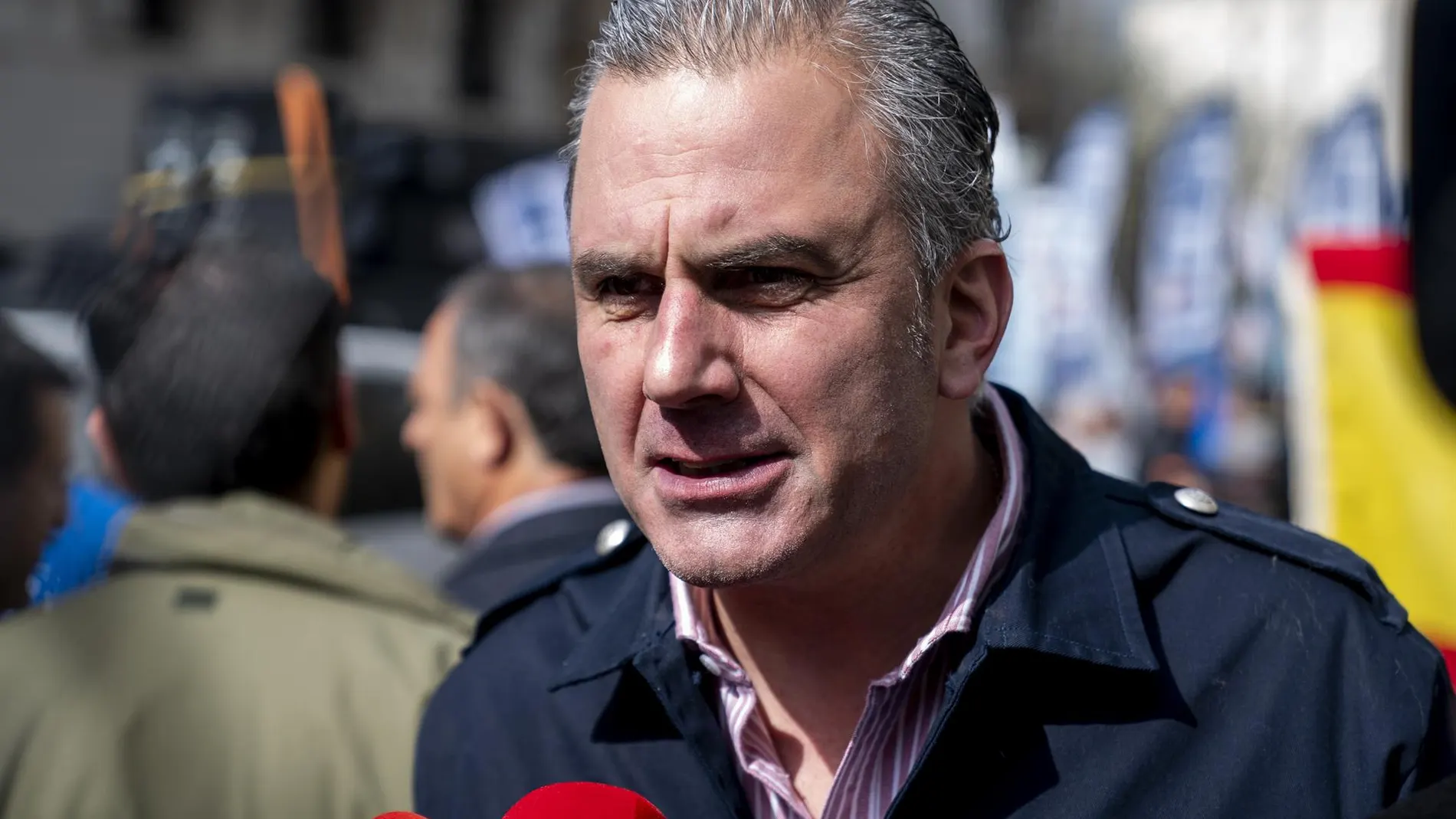 21A.- Ortega Smith (Vox) llama a Euskadi a "sacudirse del totalitarismo proetarra" y de las "imposiciones separatistas"