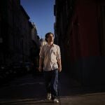 Entrevista con el artista musical Teo Lucadamo, compositor y productor de sus propios temas musicales. 