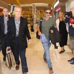 Rodolfo Sancho y su abogado, Marcos García Montes en el aeropuerto Adolfo Suárez Madrid Barajas.