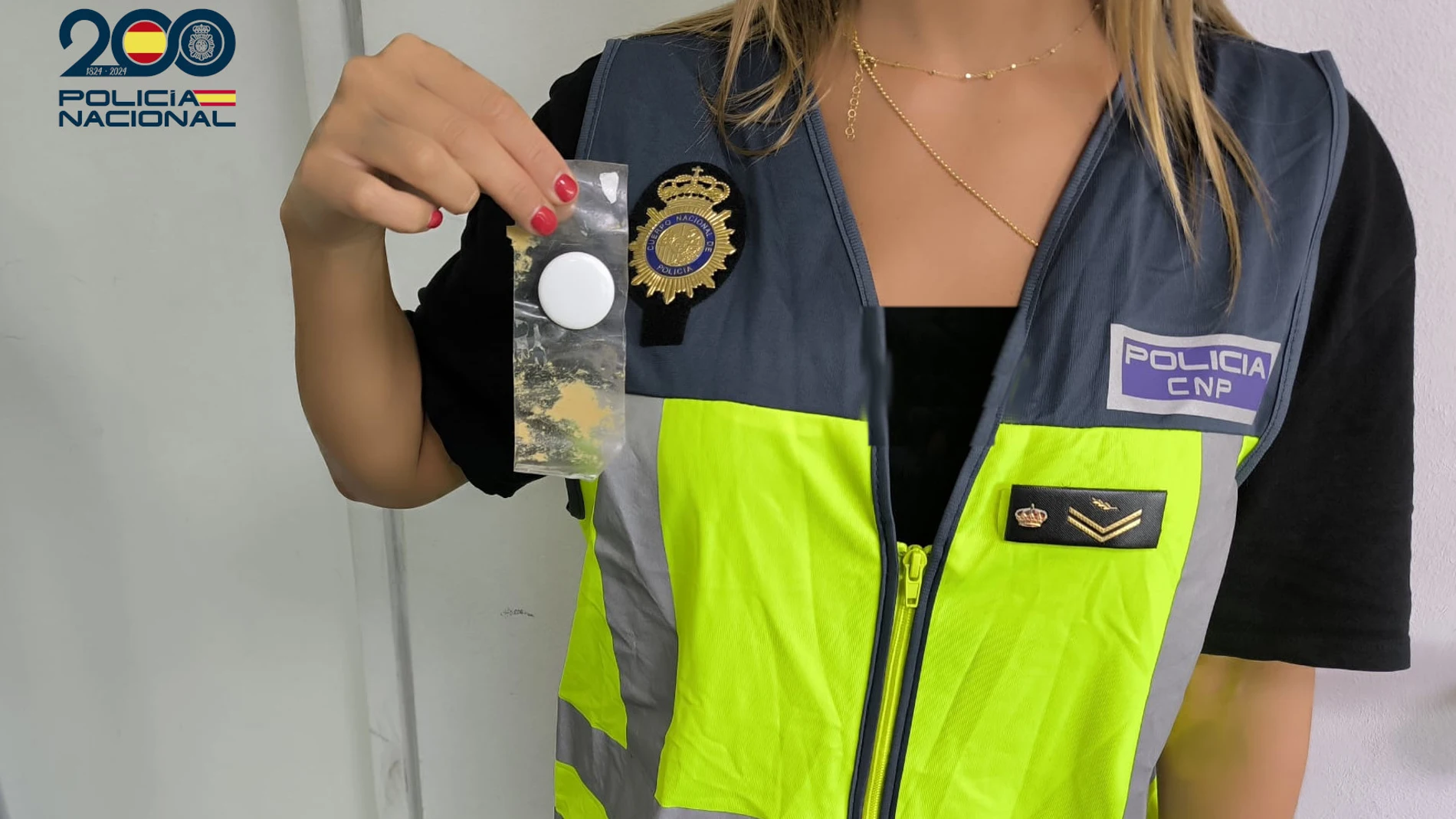 La baliza encontrada por la Policía Nacional en el vehículo del varón que ha sido víctima de estos hechos