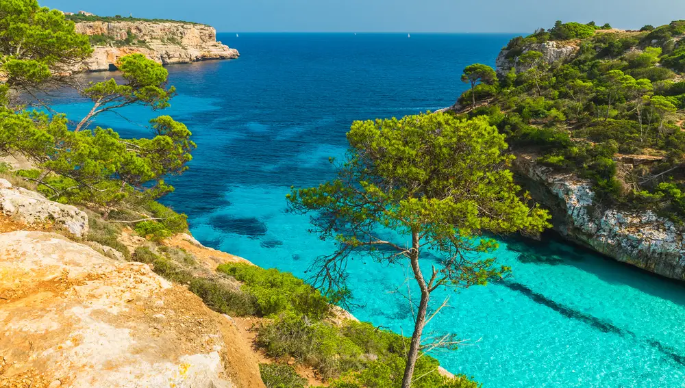Destinos asequibles. Canarias y Baleares.