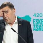 La Mesa Política de EH Bildu se reúne en San Sebastián para analizar los resultados de las elecciones autonómicas del 21 de abril.