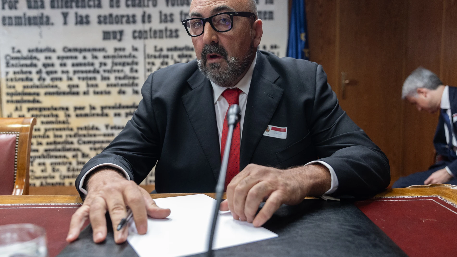 El exasesor del exministro José Luis Ábalos, Koldo García, comparece en la Comisión del Senado sobre la investigación de las mascarillas durante el COVID-19, a 22 de abril de 2024, en Madrid (España). Las comparecencias en la comisión de investigación sobre la compra de material sanitario durante la pandemia han arrancado hoy en el Congreso y en el Senado. Como todos los comparecientes, el exasesor de Ábalos está obligado a presentarse ante la comisión, pero no tiene obligación de responder a...